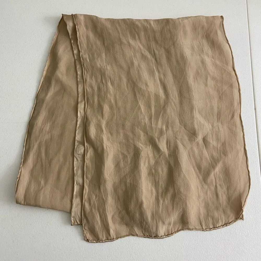 EUC Women’s tan gold striped thin sheer lightweight scarf wrap‎